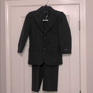 Sean John 2 piece gray pinstripe pant suit, size 8